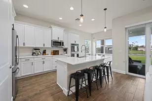 15121 Goldfinch Cir, The Acreage, FL 33470 - Photo 7