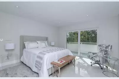 3212 NE 12th Street, Unit #302, Pompano Beach, FL 33062 - Photo 1