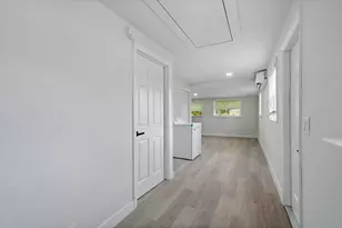 137 SW 9th Ave, Delray Beach, FL 33444 - Photo 11