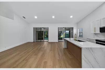 7548 Lexington Club Boulevard, Unit #B, Delray Beach, FL 33446 - Photo 15