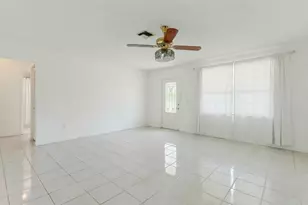 428 Alemeda Dr, Palm Springs, FL 33461 - Photo 3