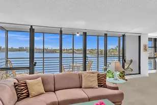 900 NE Spanish River Blvd, Boca Raton, FL 33431 - Photo 9