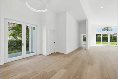 13878 Palm Grove Place, Palm Beach Gardens, FL 33418 - Photo 7