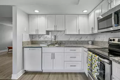 5160 Las Verdes Circle, Unit #314, Delray Beach, FL 33484 - Photo 9