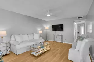336 Dorset H, Boca Raton, FL 33434 - Photo 3