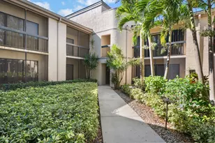 9460 Meadowood Dr, Fort Pierce, FL 34951 - Photo 3