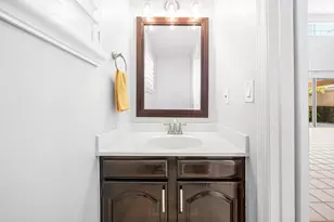 8 Windsor Ln, Palm Beach Gardens, FL 33418 - Photo 19