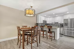 923 Springdale Cir, Palm Springs, FL 33461 - Photo 11