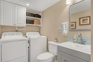 923 Springdale Cir, Palm Springs, FL 33461 - Photo 15