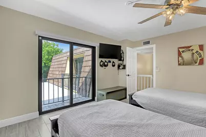 923 Springdale Circle, Palm Springs, FL 33461 - Photo 23