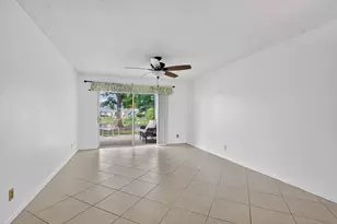 8747 Warwick Dr, Boca Raton, FL 33433 - Photo 11