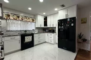 521 Sandpiper Circle, Delray Beach, FL 33445 - Photo 19