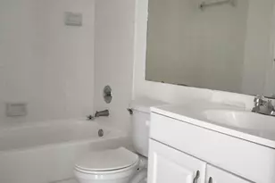 17101 Glenmoor Dr, West Palm Beach, FL 33409 - Photo 9