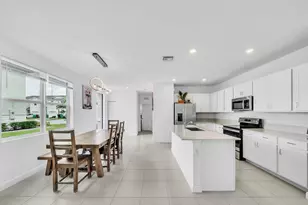 235 SE Woodbark St, Port Saint Lucie, FL 34984 - Photo 9