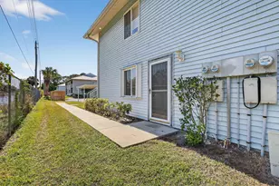 188 SE Village Dr, Port Saint Lucie, FL 34952 - Photo 35