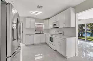 11420 Coral Bay Dr, Boca Raton, FL 33498 - Photo 7