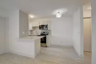 525 S Broadway St, Lantana, FL 33462 - Photo 3