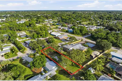 5028 SE Driftwood Avenue, Stuart, FL 34997 - Photo 5