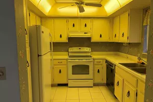 419 Pine Tree Ct, Atlantis, FL 33462 - Photo 5