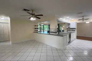 12157 Sycamore Ln, Wellington, FL 33414 - Photo 7