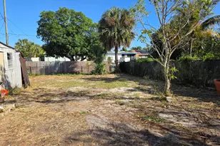 806 S B St, Lake Worth Beach, FL 33460 - Photo 23