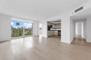 16546 NE 26th Ave Unit, North Miami Beach, FL 33160 - Photo 5