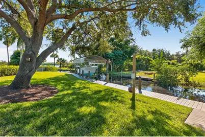 802 SE Portage Avenue, Port Saint Lucie, FL 34984 - Photo 45