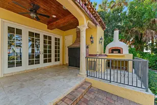 11 Wendy Ln, Sewalls Point, FL 34996 - Photo 17