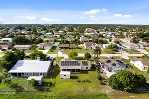 372 SE Oakridge Dr, Port Saint Lucie, FL 34984 - Photo 31