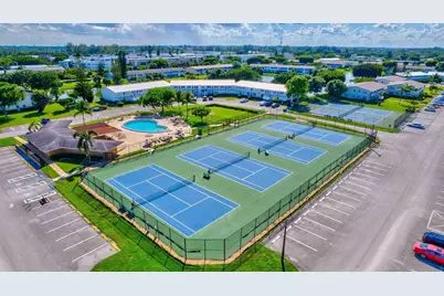 121 Bedford E, West Palm Beach, FL 33417 - Photo 31