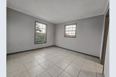 565 SE Port St Lucie Boulevard, Port Saint Lucie, FL 34952 - Photo 19