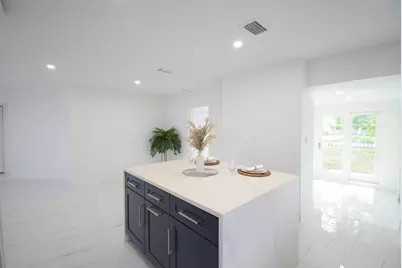 3541 NW 37th Avenue, Lauderdale Lakes, FL 33309 - Photo 5