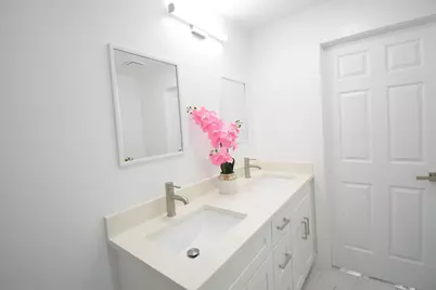 3541 NW 37th Avenue, Lauderdale Lakes, FL 33309 - Photo 17