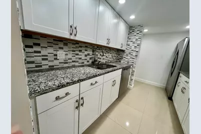301 Croton Avenue, Unit #406, Lantana, FL 33462 - Photo 11