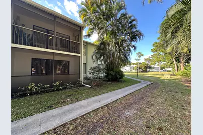 3664 Alder Drive, Unit #E1, West Palm Beach, FL 33417 - Photo 5