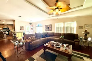6403 Birch Ln, Lantana, FL 33462 - Photo 9