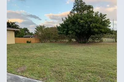 7086 Lawrence Road, Boynton Beach, FL 33436 - Photo 5
