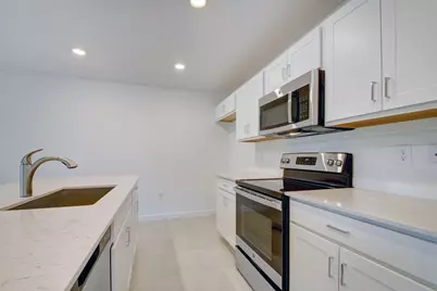 6875 Broadwater Lane, Lake Worth, FL 33467 - Photo 3