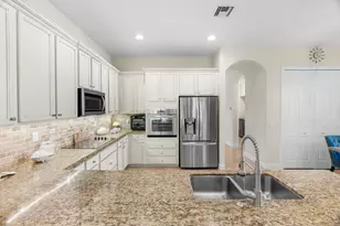 12085 Aviles Cir, Palm Beach Gardens, FL 33418 - Photo 25