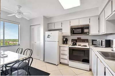 6866 Huntington Lane, Unit #806, Delray Beach, FL 33446 - Photo 25