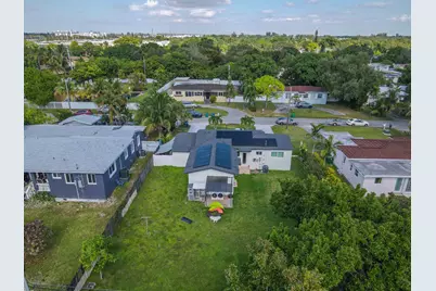 420 NW 145th Street, Miami, FL 33168 - Photo 5