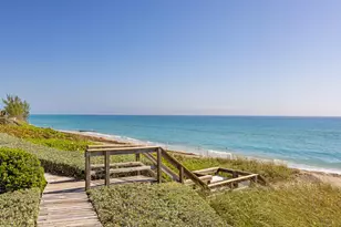 2 Sloans Curve Dr, Palm Beach, FL 33480 - Photo 5