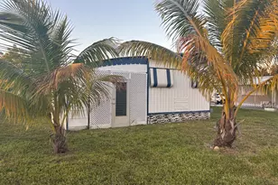 562 NE 47th St Lot 393, Deerfield Beach, FL 33064 - Photo 25