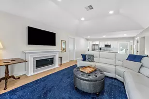 13731 Eastpointe Way, Palm Beach Gardens, FL 33418 - Photo 9