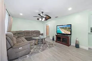 135 E 28th St, Riviera Beach, FL 33404 - Photo 7