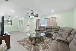 135 E 28th St, Riviera Beach, FL 33404 - Photo 9
