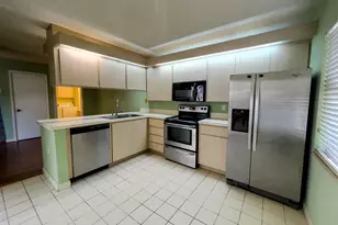 27 Clinton Ct, Royal Palm Beach, FL 33411 - Photo 7