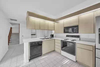 8130 Sedgewick Court, Unit #30B, West Palm Beach, FL 33406 - Photo 15