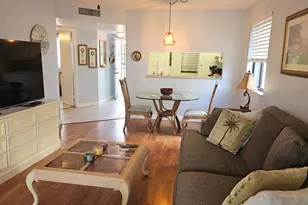 3138 Via Poinciana, Lake Worth, FL 33467 - Photo 5