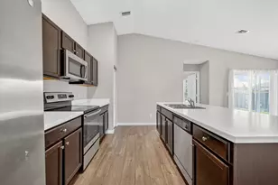 418 SW Fields Ave, Port Saint Lucie, FL 34953 - Photo 17